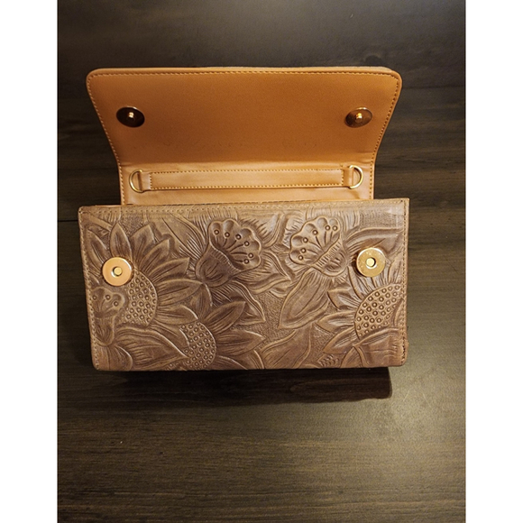 Hazelnut Brown Sunflower Embossed Tooled Artisan LEATHER Crossbody Handbag Purse - Picture 12 of 14